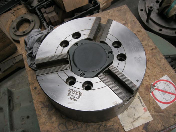 Kitagawa 3 jaw hydraulic chuck B212